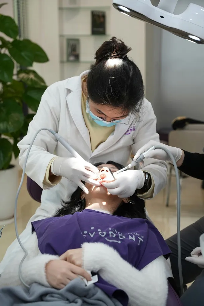 Cosmetic dentistry — natural-looking veneers